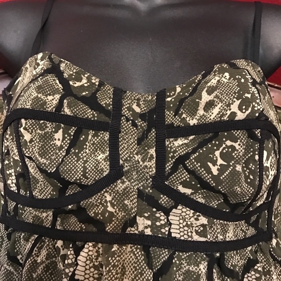 Caroline Forbes Patterson j Kincaid sully tank nwt - Picture 5 of 6